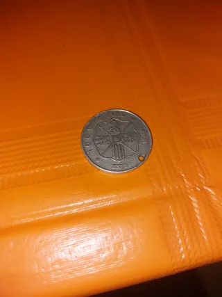 Frasco antiguo de cristal con adorno plateado