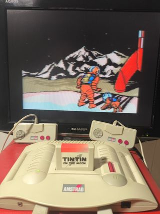 Consola Amstrad GX 4000 + 5 juegos