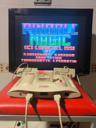 Consola Amstrad GX 4000 + 5 juegos