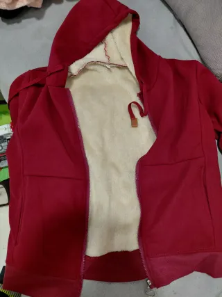 Casaco de treino com capuz e fecho