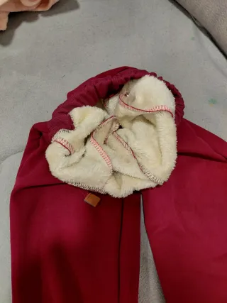 Casaco de treino com capuz e fecho