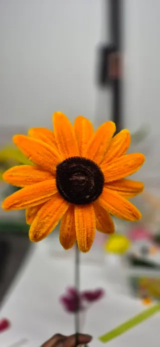 Ramos hechos con limpiapipas.