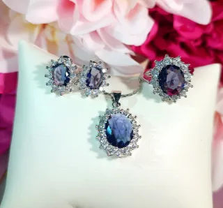 Conjunto Plata 925 con Gemas Moradas Brillantes