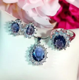 Conjunto Plata 925 con Gemas Moradas Brillantes