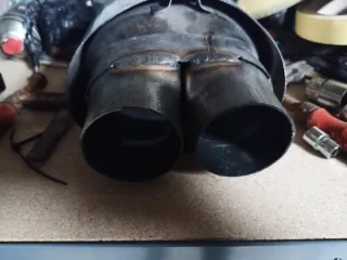 Cola de escape cromada doble