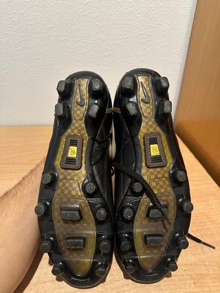 Botines Nike Tiempo Ronaldinho R10 2006