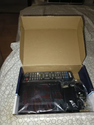 Receptor Digital DVB-T2 H.265 HEVC Picco