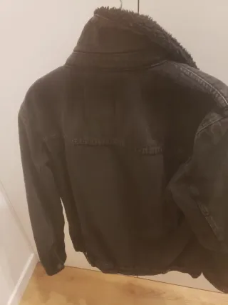 Chaqueta vaquera negra con borreguito Lefties