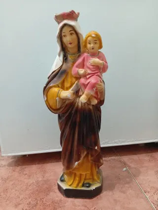Estatua Virgen María y Niño Jesús