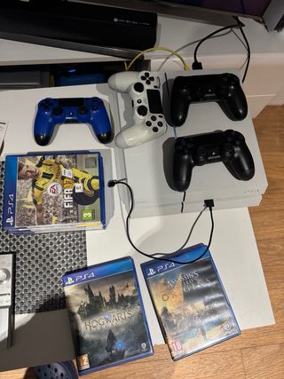 Consola Sony PS4 Blanca + 4 Mandos + Juegos