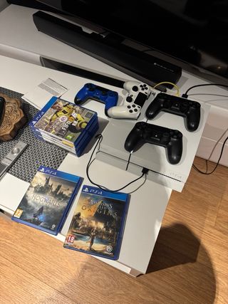 Consola Sony PS4 Blanca + 4 Mandos + Juegos