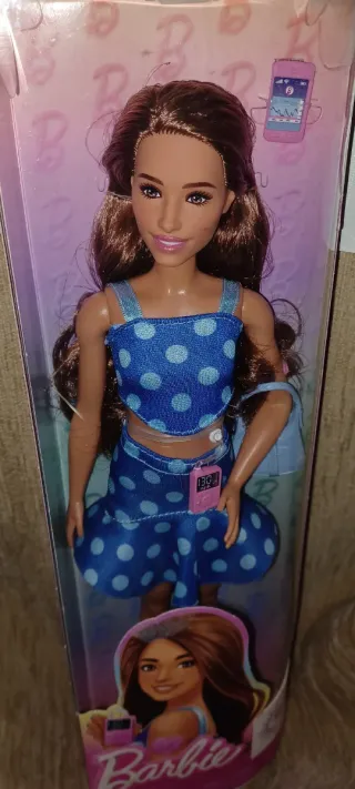Muñeca Barbie inclusiva diabética