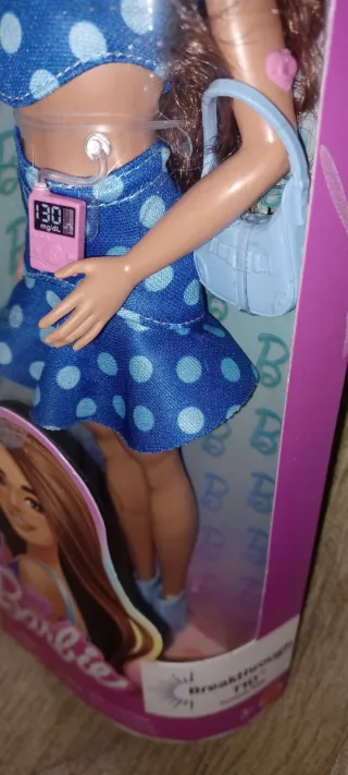 Muñeca Barbie inclusiva diabética