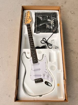 Pedalera NUX MG-30 + Guitarra eléctrica