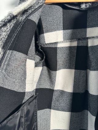 Chaqueta Bershka cuadros blanco y negro