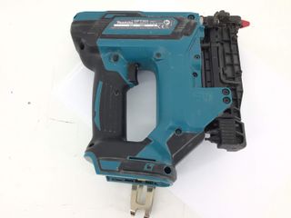 clavadora makita dpt353