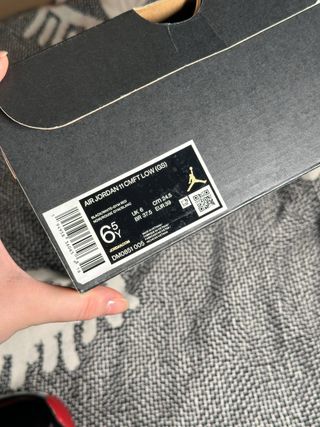 Air Jordan 11 GS Negro Rojo Blanco Talla 39