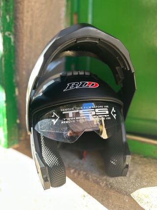 Casco Moto Talla M Negro y Dorado