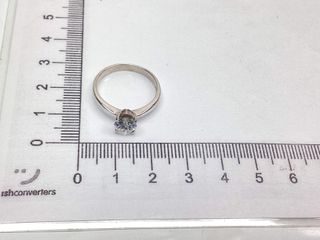 sortija oro 18k con piedra con diamante de laboratorio