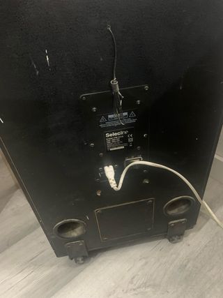 Altavoz Negro y Plateado