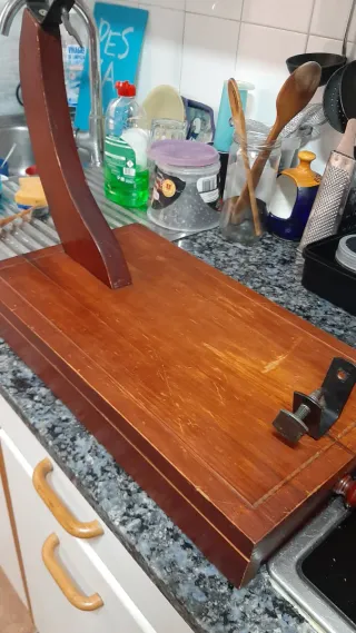 Jamonero de madera
