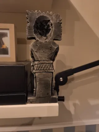 Statua Maya in Pietra Dorata e Grigia