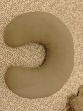 Cojín de lactancia gris