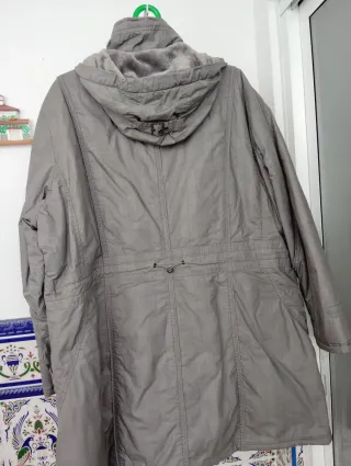 Chaquetón Impermeable de Mujer  "Nuevo"