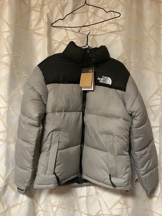Chaqueta The North Face Gris y Negra