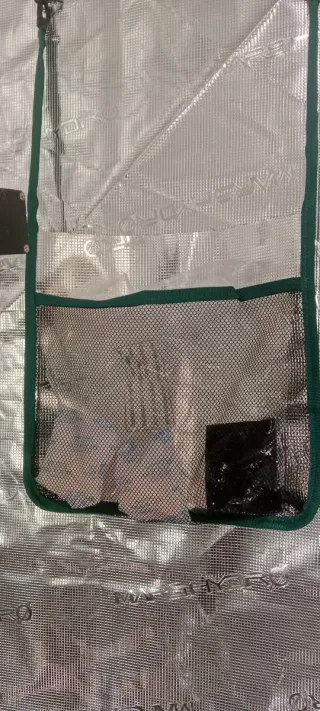 Armadio per coltivazione interna in tessuto