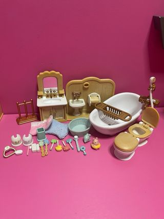 Casa de muñecas con chimenea