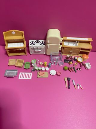 Casa de muñecas con chimenea