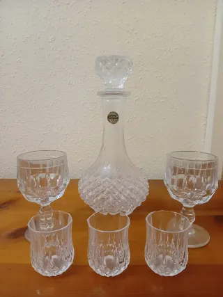 Licorera y cinco vasos de Cristal d'Arques