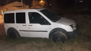 Ford E-Tourneo Courier 2004