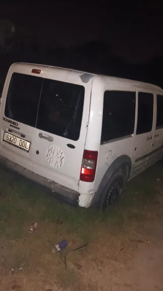 Ford E-Tourneo Courier 2004