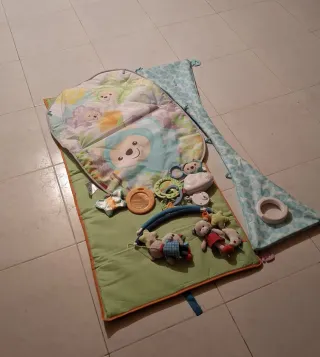 Manta de juegos para bebé con juguetes