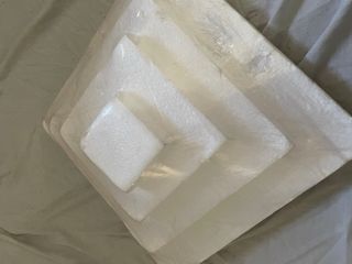 Piezas nuevas poliestireno 40x40 la más grande.