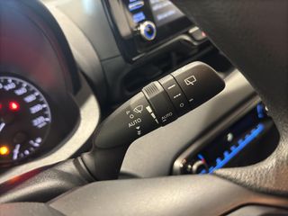 TOYOTA YARIS 1.5 VVT-I HEV BUSINESS PLUS 116 5P