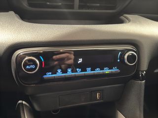 TOYOTA YARIS 1.5 VVT-I HEV BUSINESS PLUS 116 5P