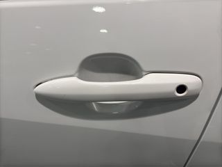 TOYOTA YARIS 1.5 VVT-I HEV BUSINESS PLUS 116 5P