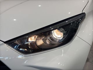 TOYOTA YARIS 1.5 VVT-I HEV BUSINESS PLUS 116 5P