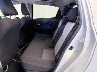 TOYOTA Yaris 5P Feel! 100H Automático (e-CVT)