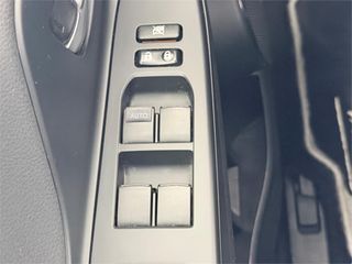 TOYOTA Yaris 5P Feel! 100H Automático (e-CVT)