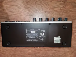 Behringer U-PHORIA UMC404HD Interfaz Audio