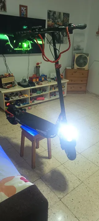 Patinete Eléctrico con Luces LED