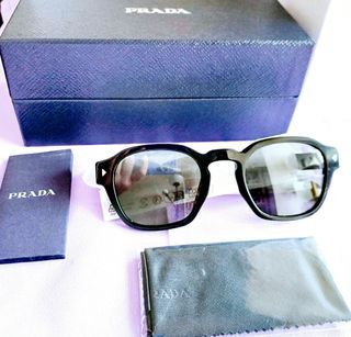 Gafas de Sol Prada Negras y recambio