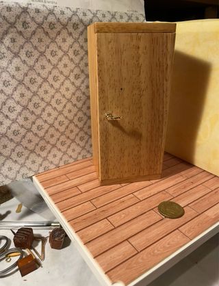 Armadietto pulizie Bodo Hennig per casa bambole