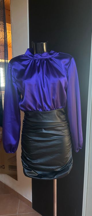 Abito elegante nero e viola
