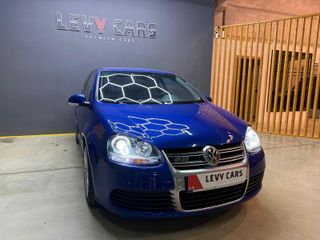 VOLKSWAGEN Golf 3.2 R32 4MOTION