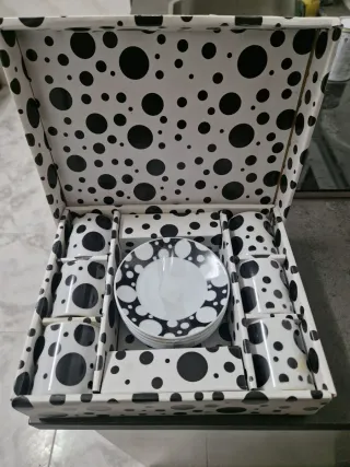 Juego de tazas de café con lunares